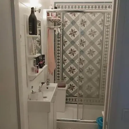 Apartamento Com Boa Localizacao Em Apartamento Lisboa